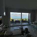 New Cozy With Lakeview