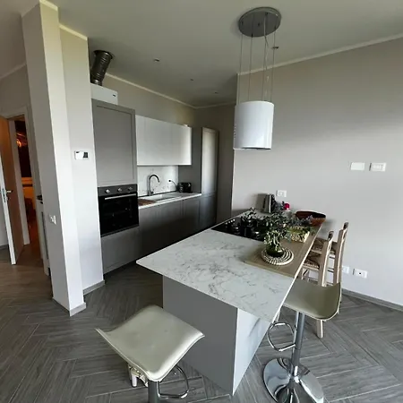 דירה New Cozy With Lakeview *
