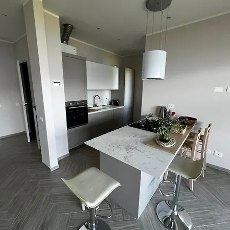 New Cozy With Lakeview דירה Cerro (Laveno-Mombello)